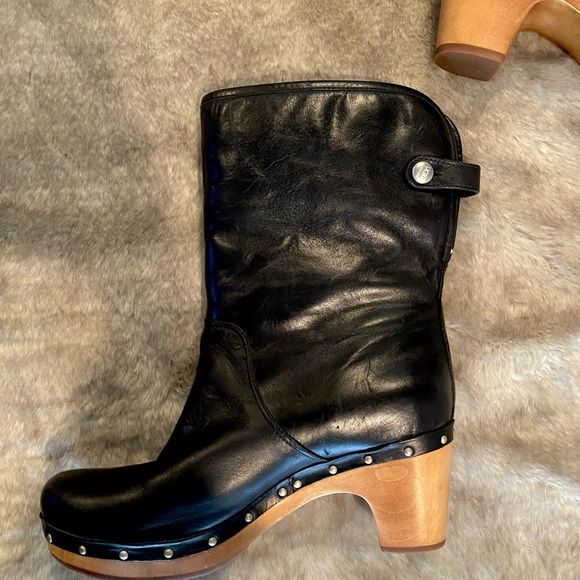 UGG Black Lynnea 1958 Shearling Clog Boots - Picture 14 of 16